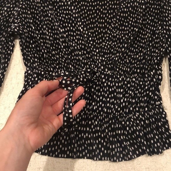 Zara Long Sleeve Black White Polka Dot Pleated Crop Blouse with Tie Accent Small - Picture 4 of 6